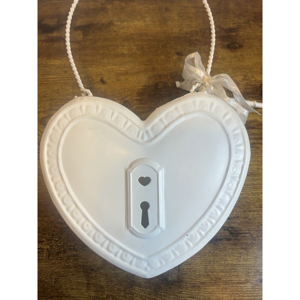 White Metal Heart-Shaped Hanging Lock Box w/ Key Ribbon Bow Small 7in x 5in - Picture 4 of 12